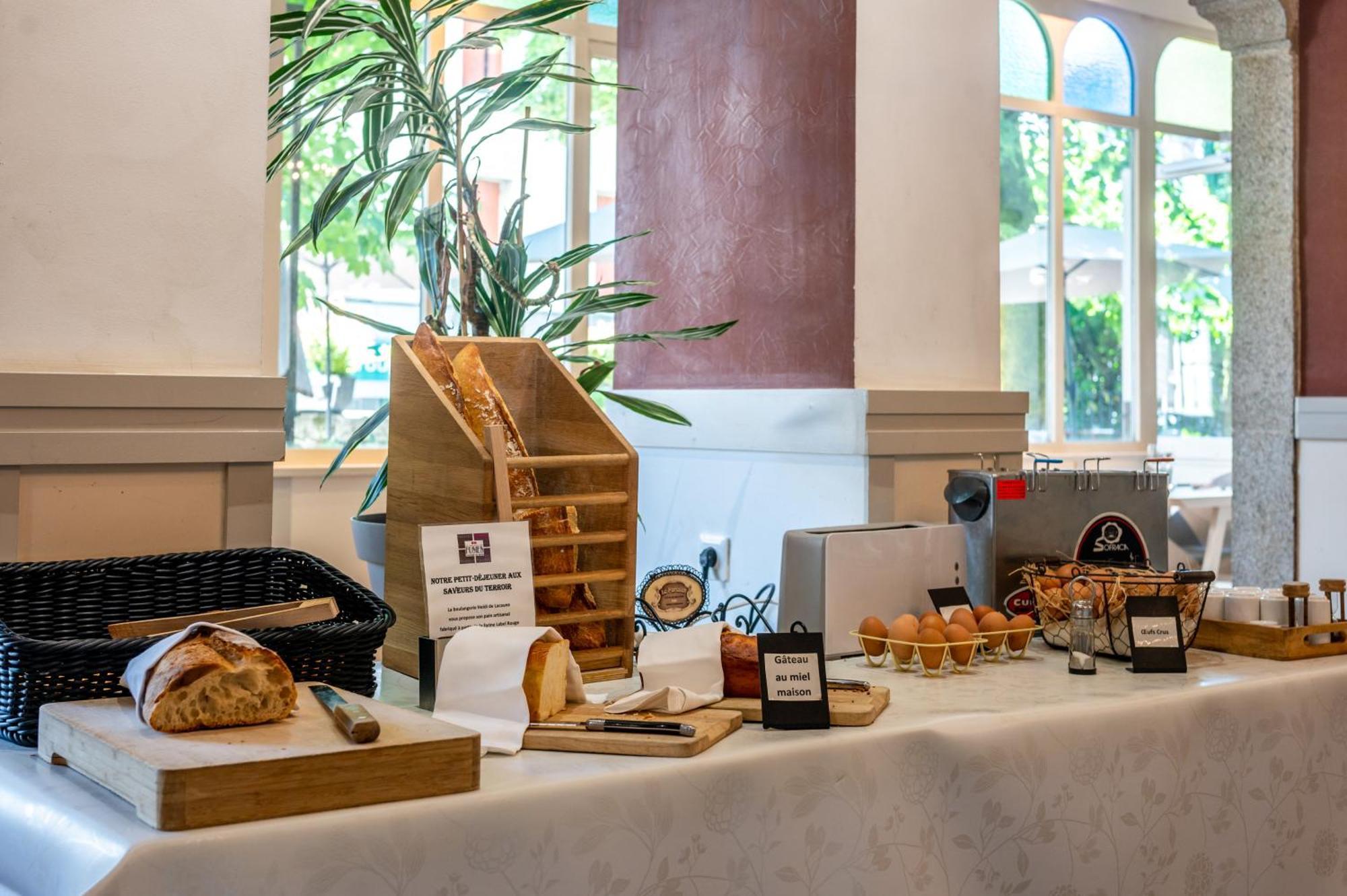 Hotel Logis Le Relais De Fusies Lacaune Zewnętrze zdjęcie