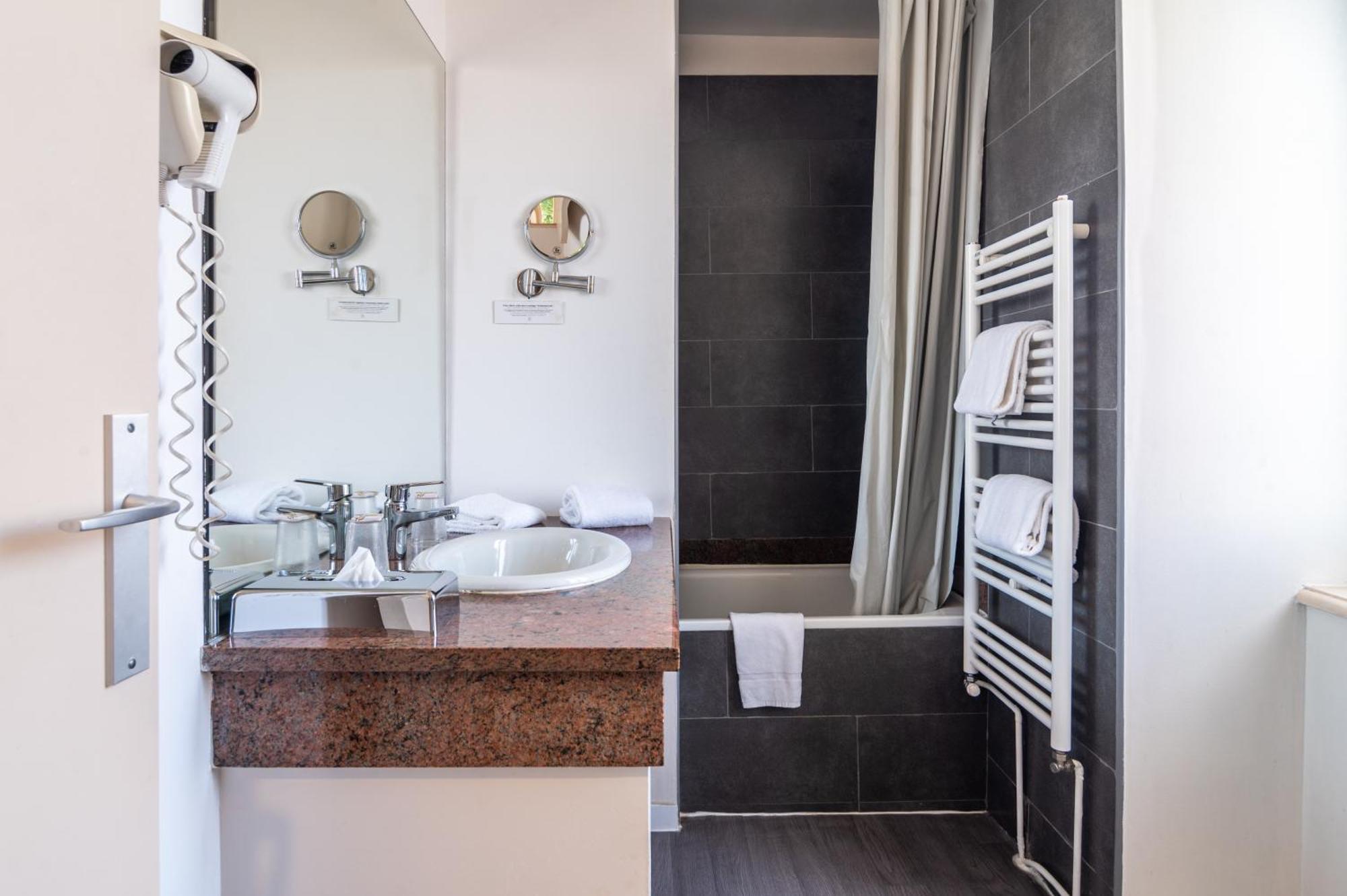 Hotel Logis Le Relais De Fusies Lacaune Zewnętrze zdjęcie